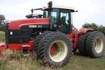 Сельскохозяйственный трактор Buhler VERSATILE 2375